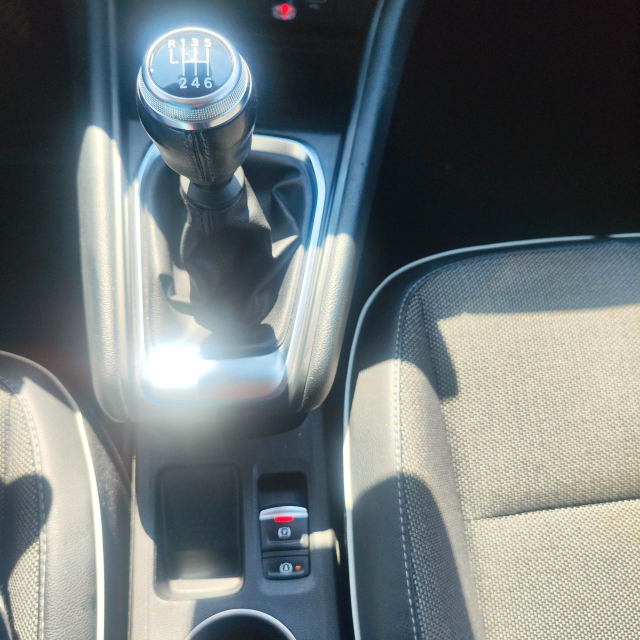 Renault Captur Mild Hybrid 140 CV Intens