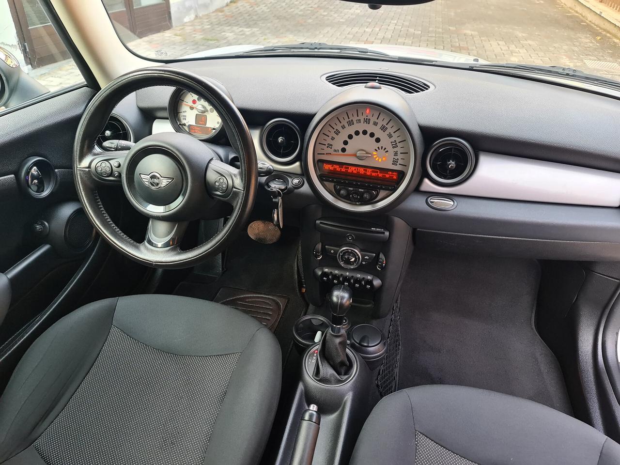 Mini Cooper D Clubman Aut. - km certif.