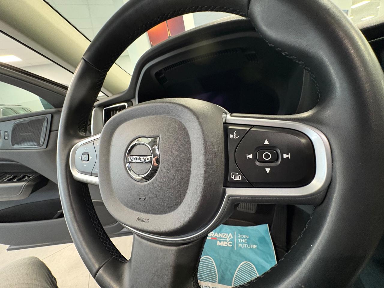 Volvo XC 60 AWD 2.0 TDI 197cv 2021 km 117000