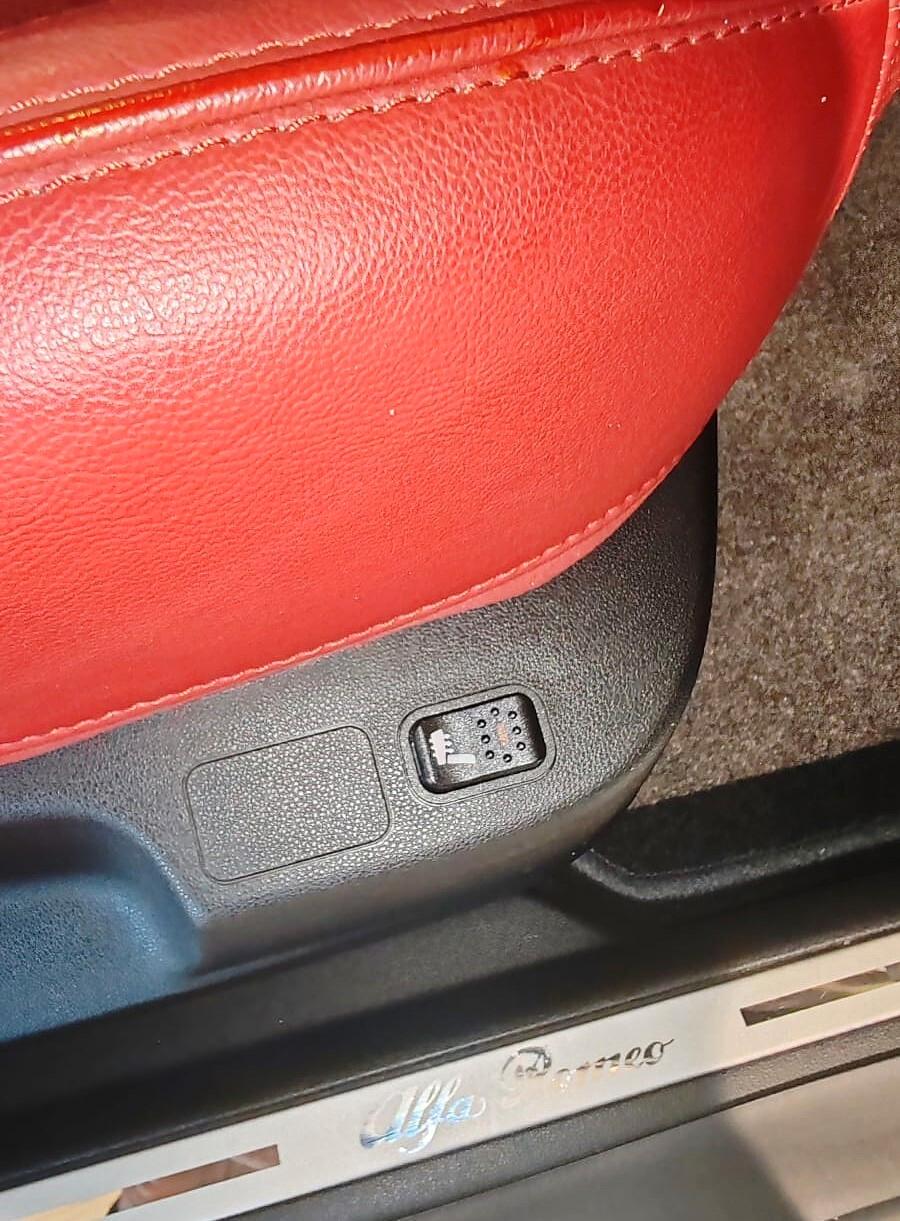 Alfa Romeo MiTo 0.9 T 105 CV TwinAir S&S Distinctive