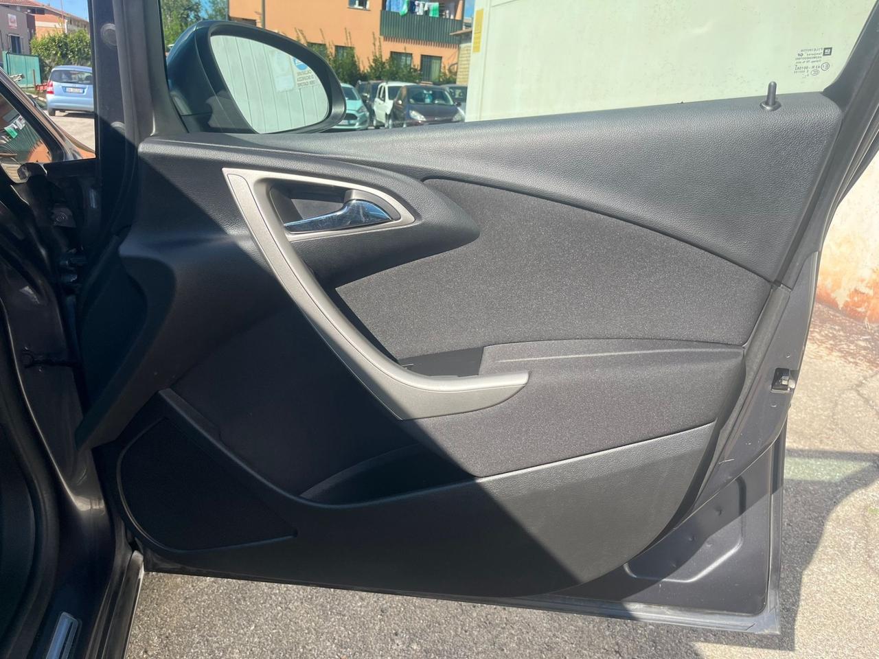 Opel Astra 1.7 CDTI Sports Tourer Cosmo 148000 km