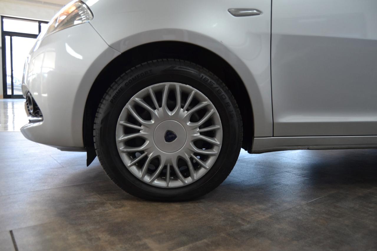 Lancia Ypsilon 1.2 69 CV 5 porte GPL Ecochic Gold