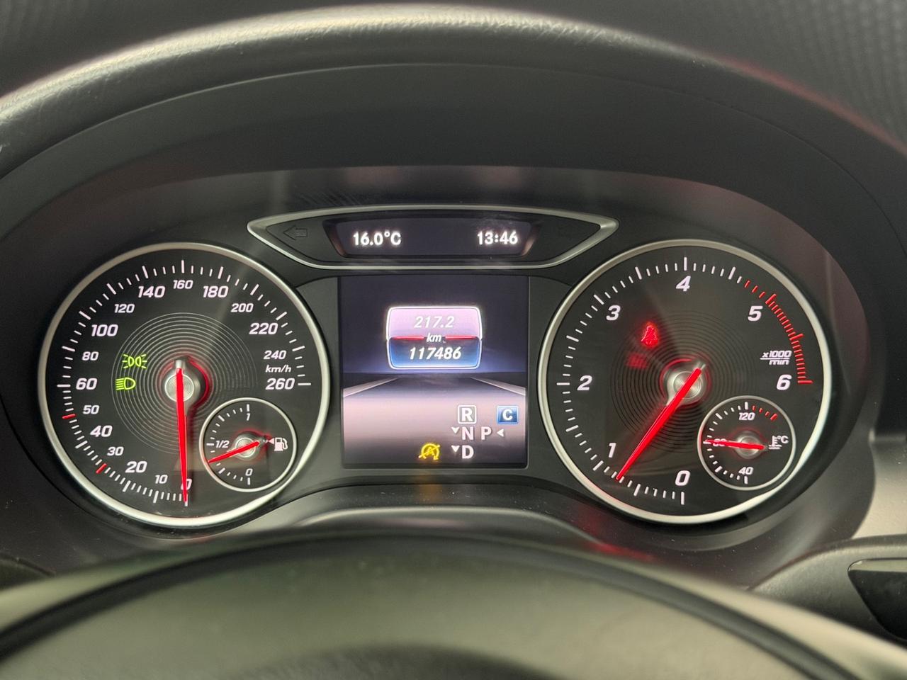 Mercedes-benz GLA 200 d Automatic Business