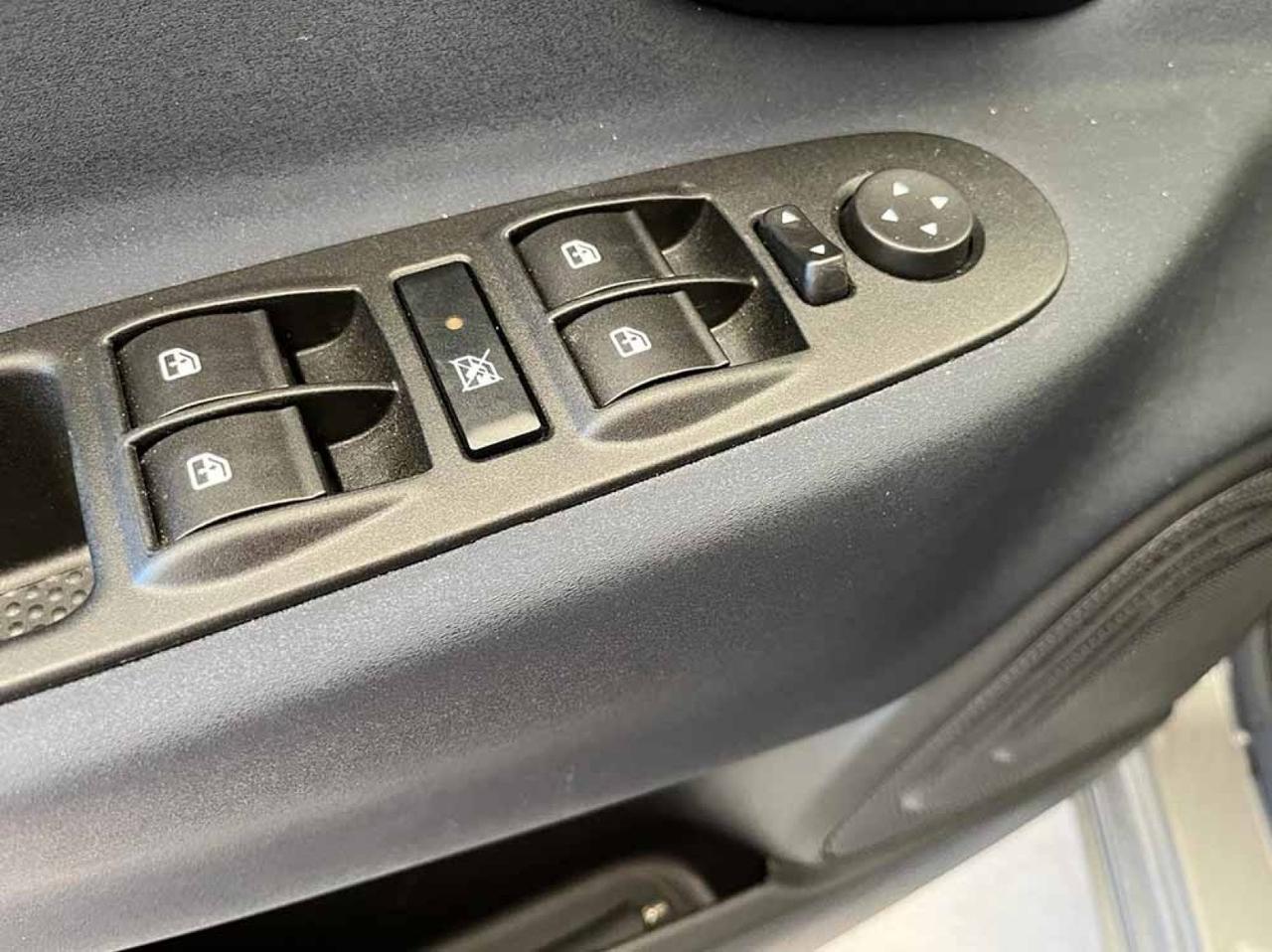 LANCIA Ypsilon III 2021 - Ypsilon 1.0 firefly hybrid Gold Plus s&s 70cv 5p.ti