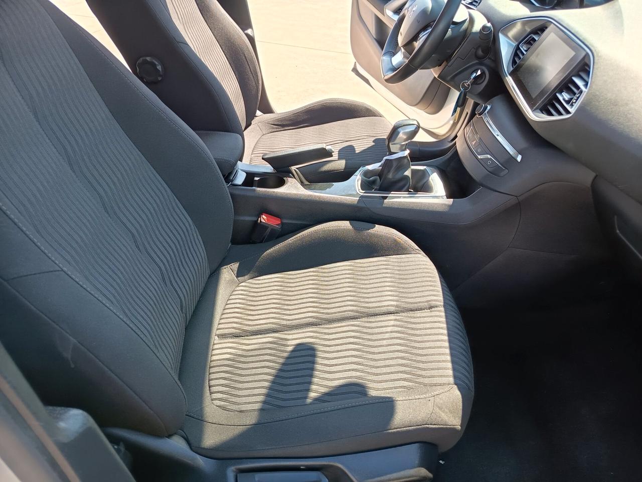 Peugeot 308 BlueHDi 100 S&S Active