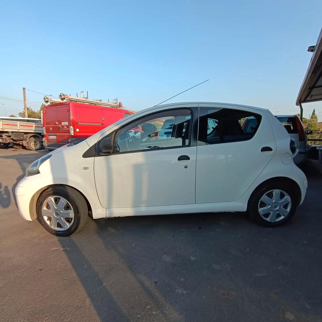 Toyota Aygo 1.0 Connect OTTIMA IN TUTTO