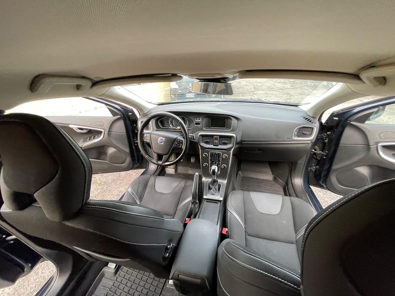 Volvo V40 D3 150cv. finanziabile pronta consegna