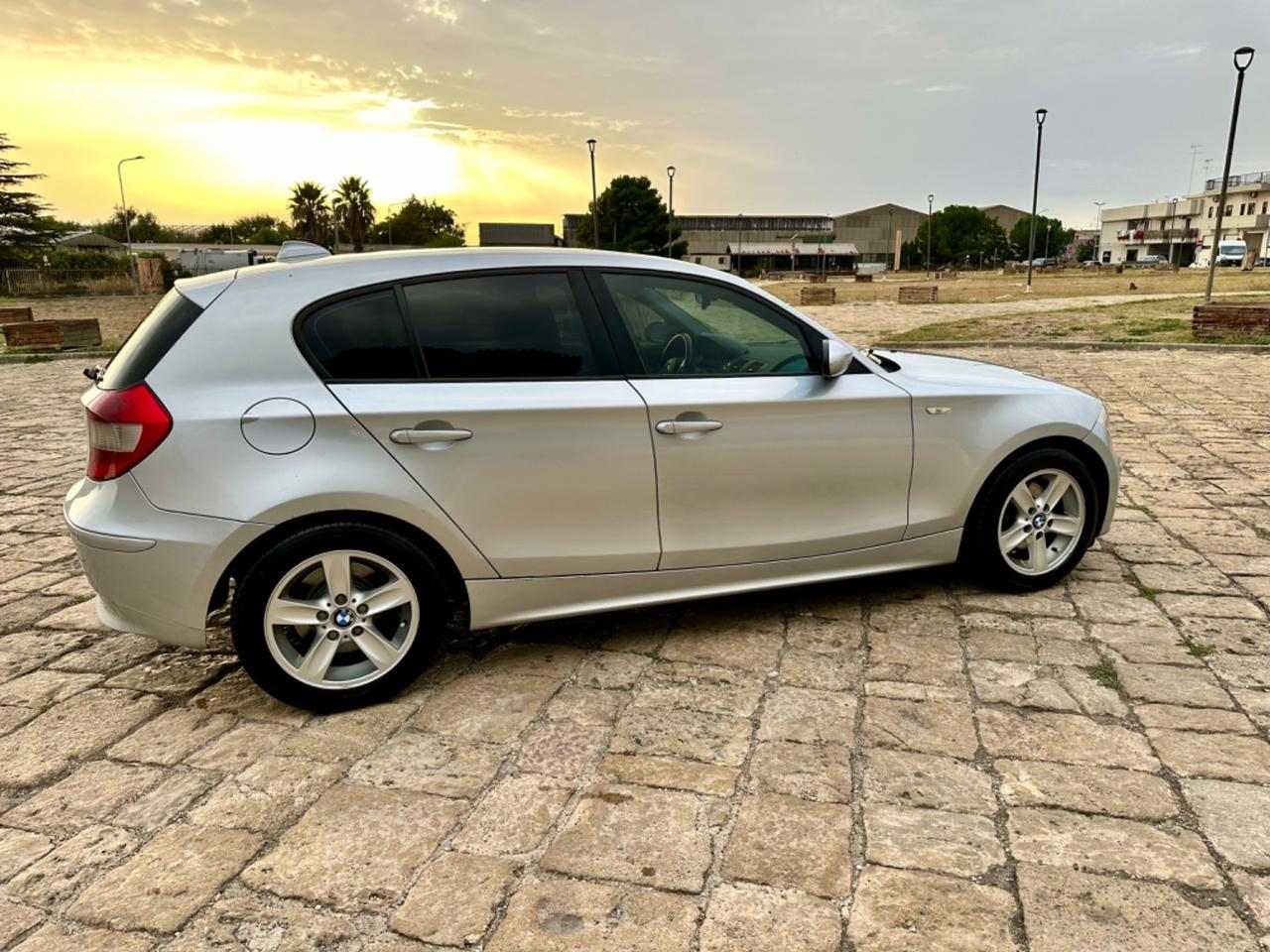 Bmw 120 120d cat 5 porte Attiva