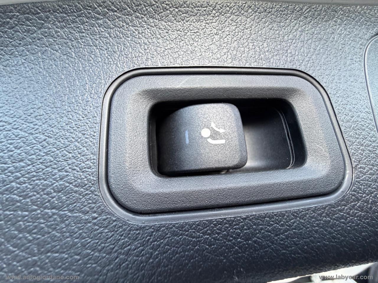 MERCEDES-BENZ GLA 200 d Automatic 4Matic Sport Plus GANCIO TRAINO VERTICALE MERCEDES