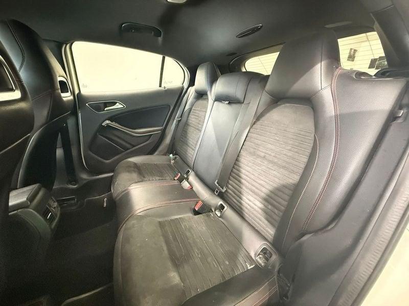 Mercedes-Benz GLA GLA 200 d Automatic Premium