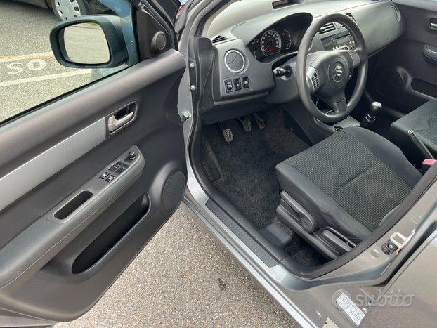 Suzuki Swift 1.3 5porte