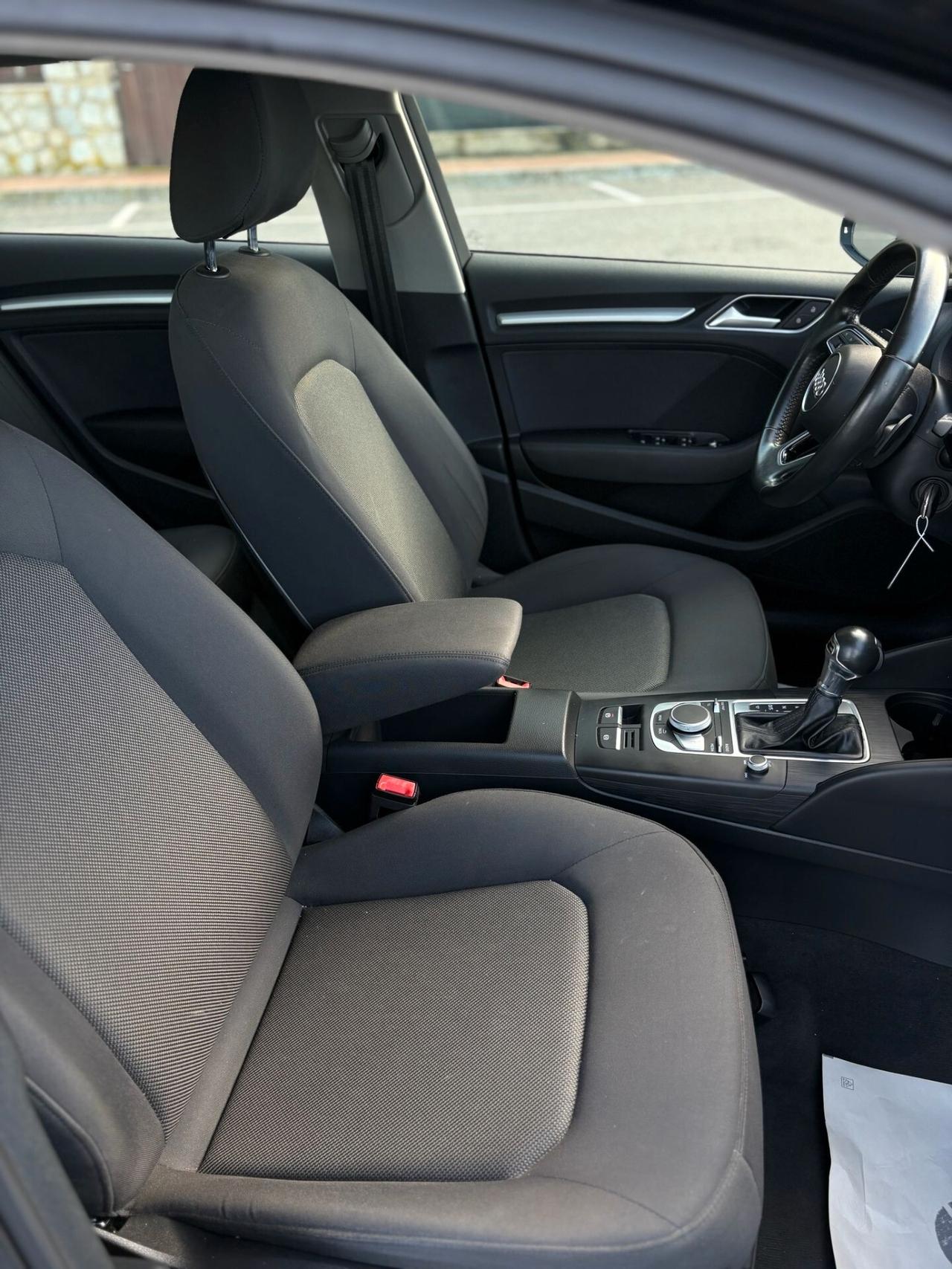 Audi A3 SPB 2.0 TDI S tronic Sport Black Friday