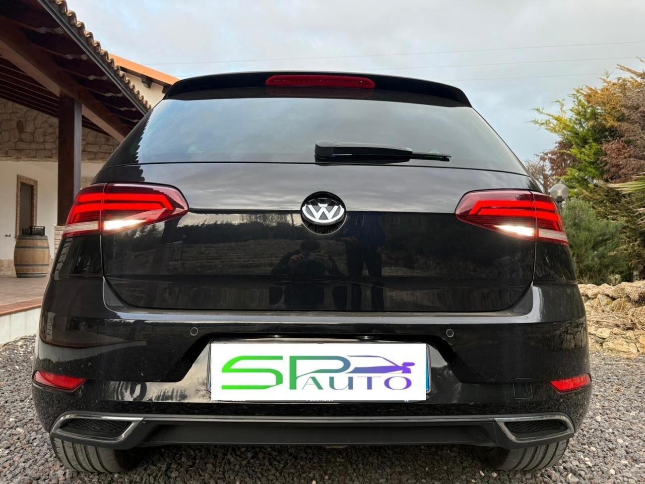 Volkswagen Golf 2.0 TDI 5p. INTERNO R-LINE