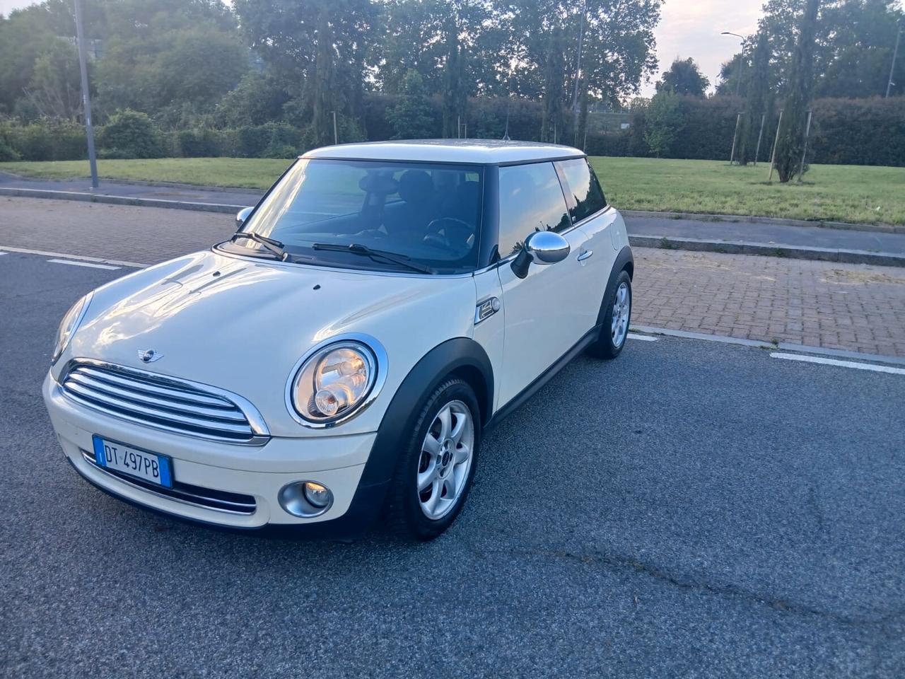 Mini 1.4 16V One Chili