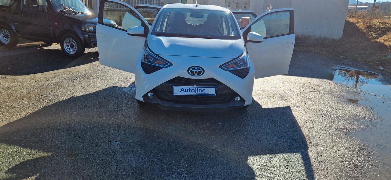 Toyota Aygo Connect 1.0 VVT-i 72 CV 5 porte