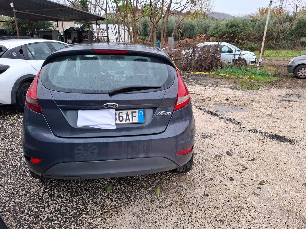 FORD FIESTA TITANIUM AUTOMATICA SINISTRATA