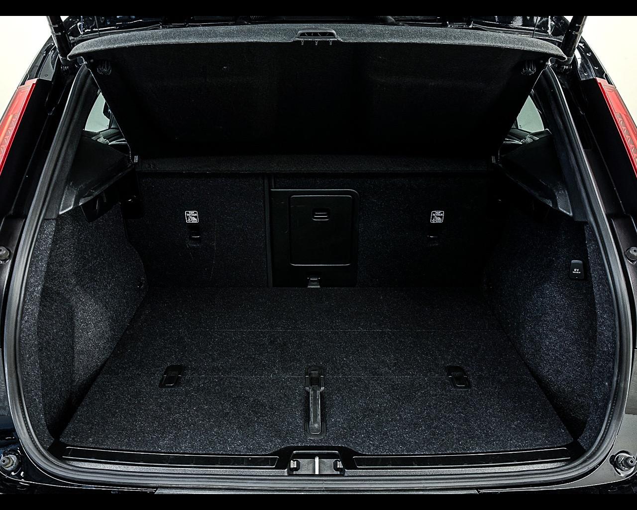 VOLVO XC40 (2017-->) - XC40 B3 automatico Core