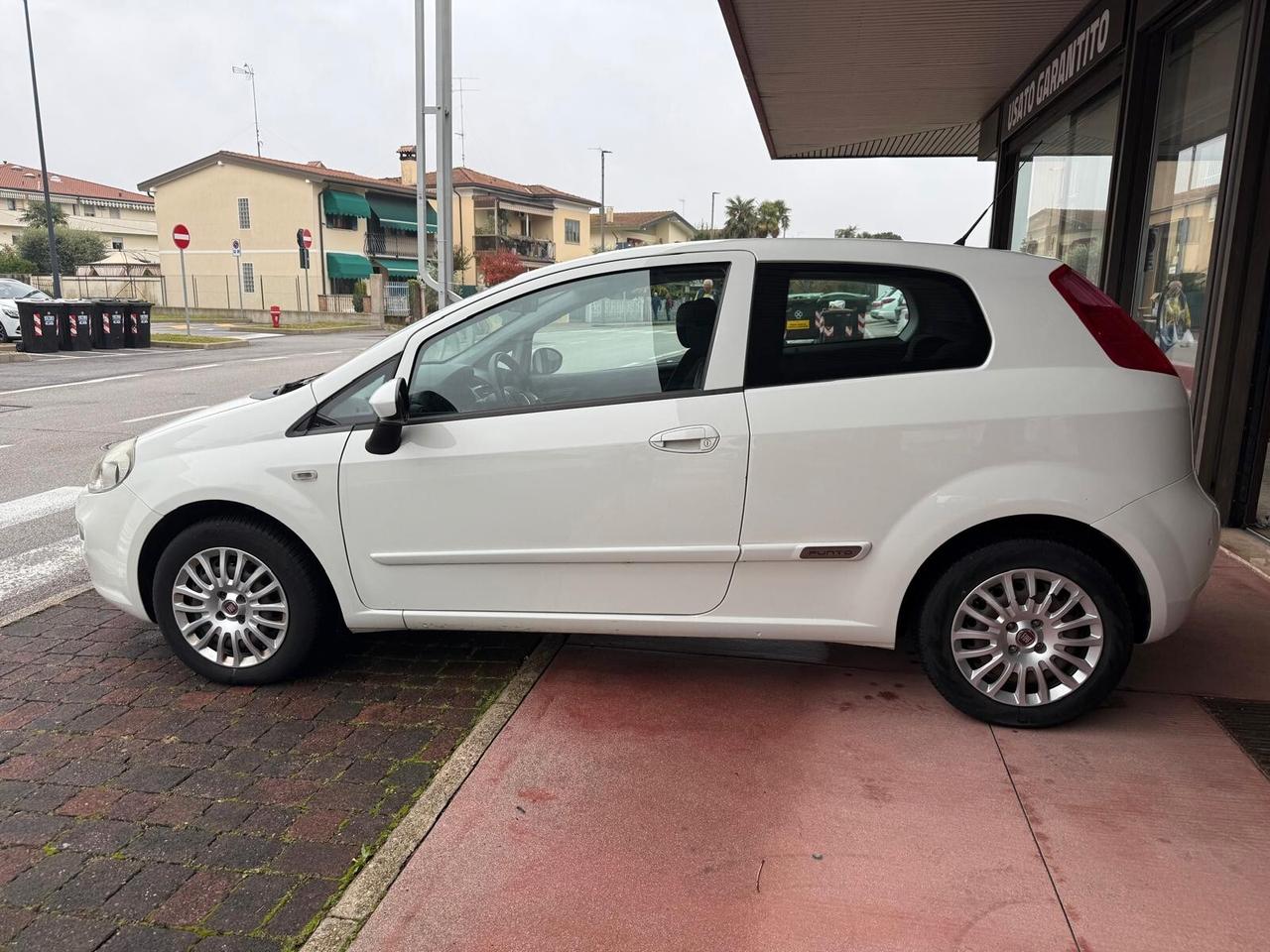 Fiat Punto 1.3 MJT 75CV 3 porte Immatricolazione 09/2021