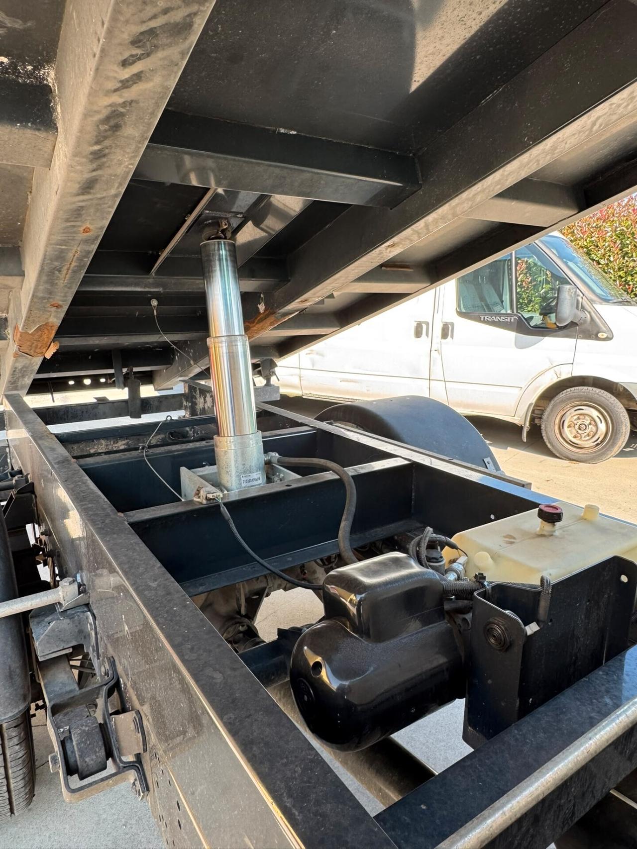 IVECO DAILY RIBALTABILE TRE LATI EURO6 - COME NUOVO