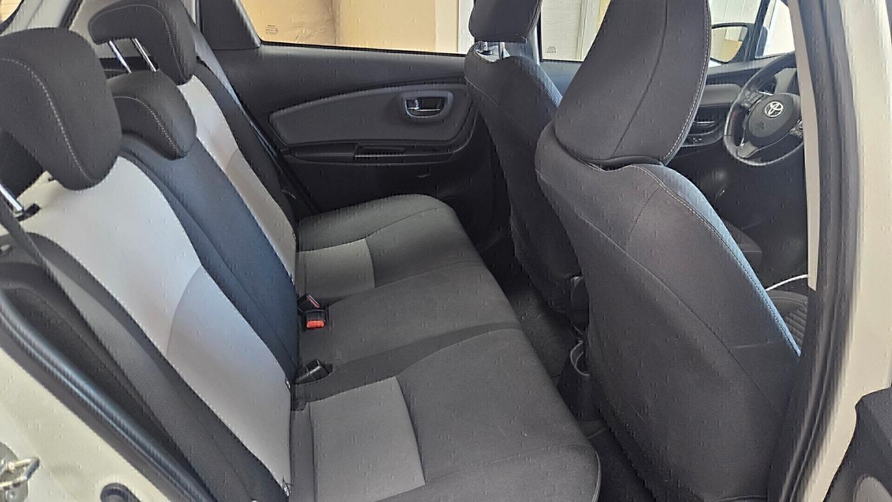 Toyota Yaris BIANCO PERLA