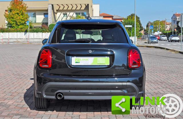 MINI Cooper 1.5 Cooper Classic Piano Black exterior