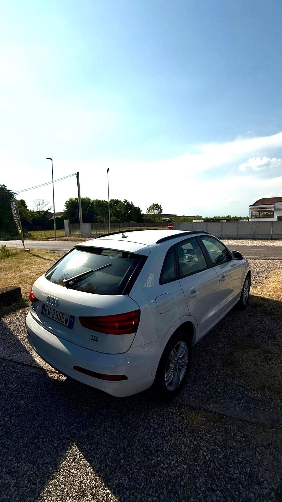 Audi Q3 2.0 TDI 140 CV quattro S tronic Sline
