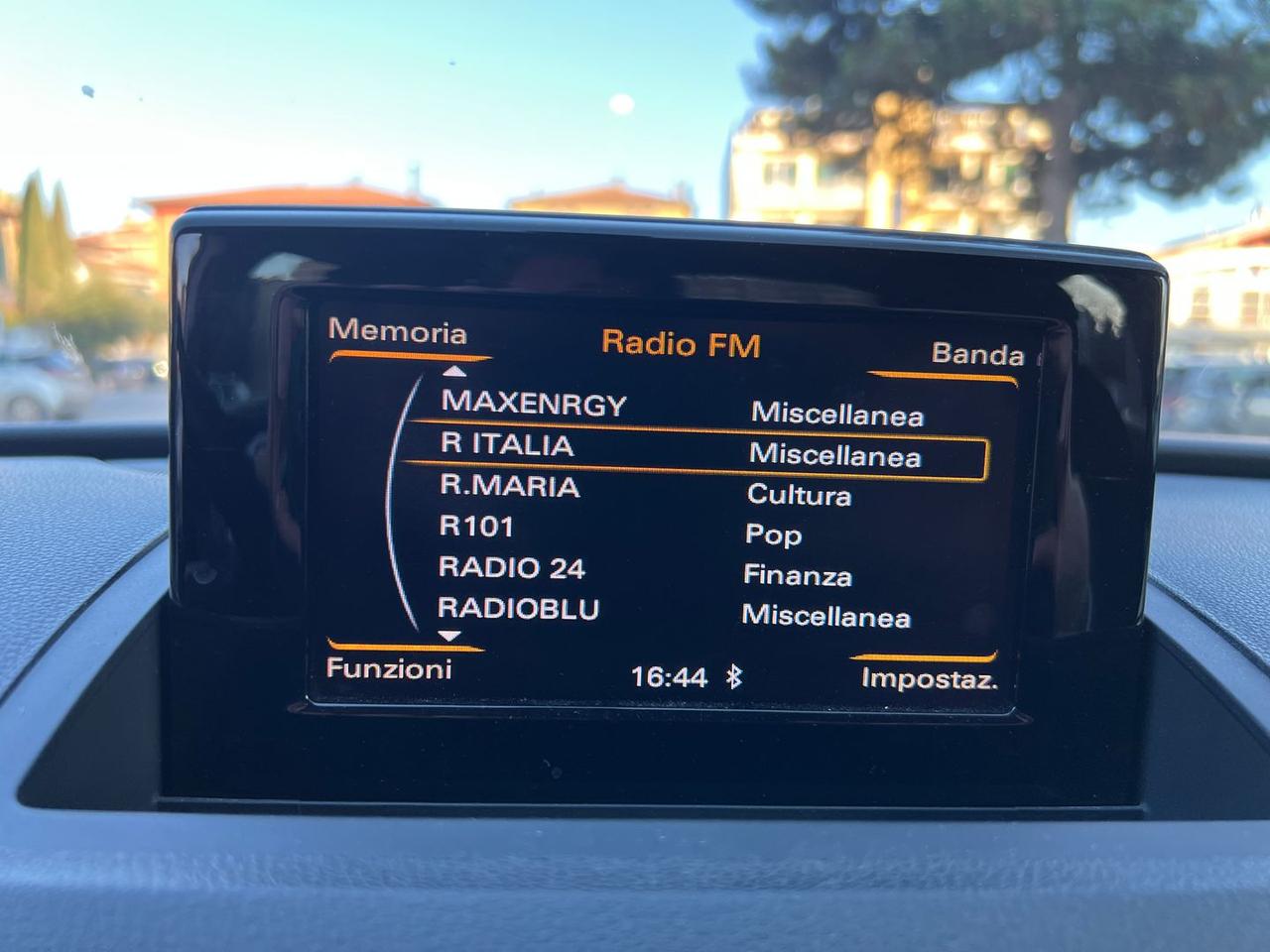 Audi Q3 2.0 TDI #9611