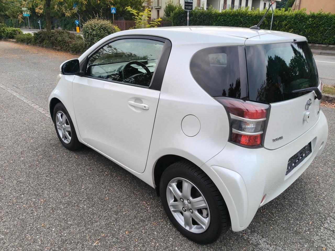 Toyota iQ 1.0 Sol