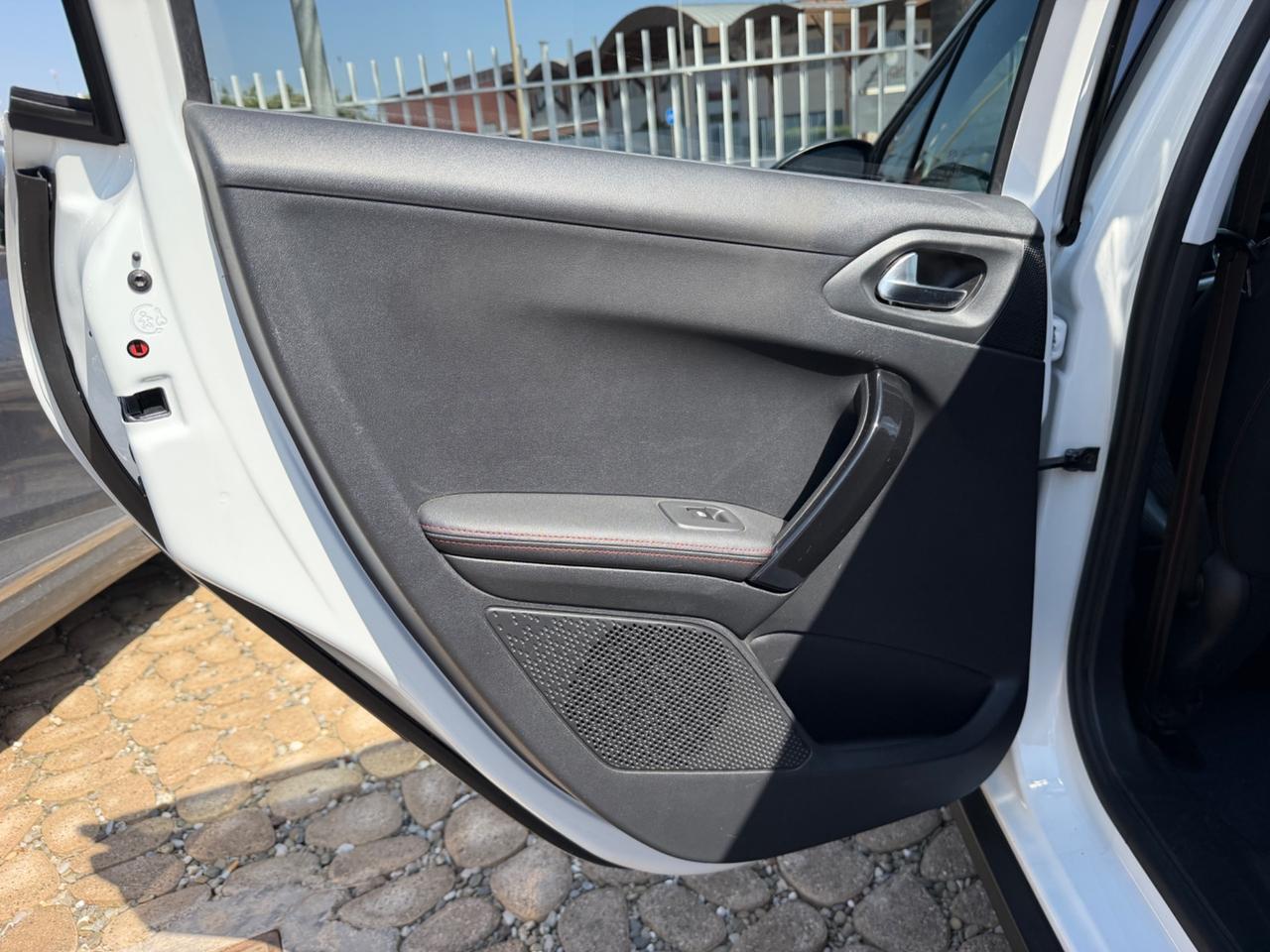 Peugeot 2008 BlueHDi 100 GT Line