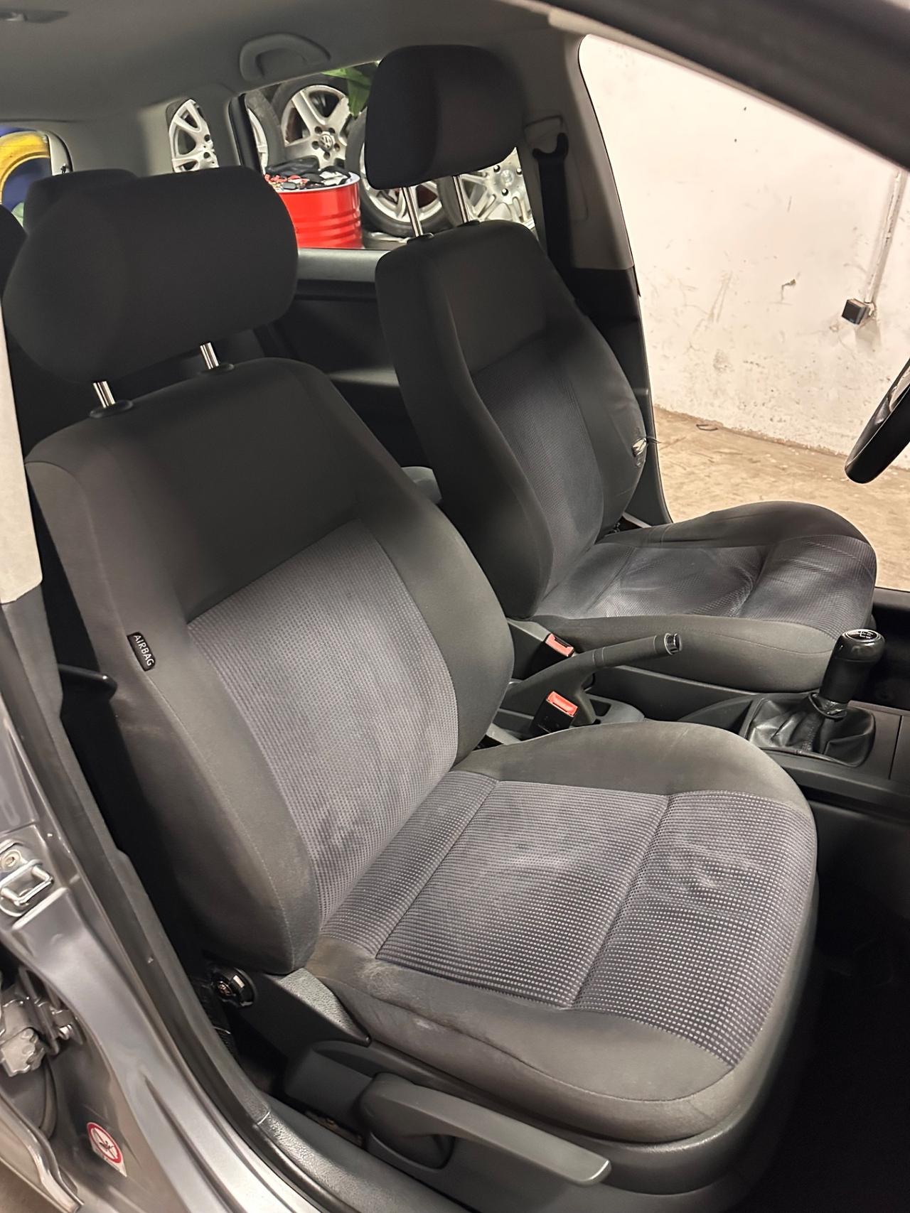 Volkswagen Polo 1.2/64CV 12V 5p. Comfortline 2006
