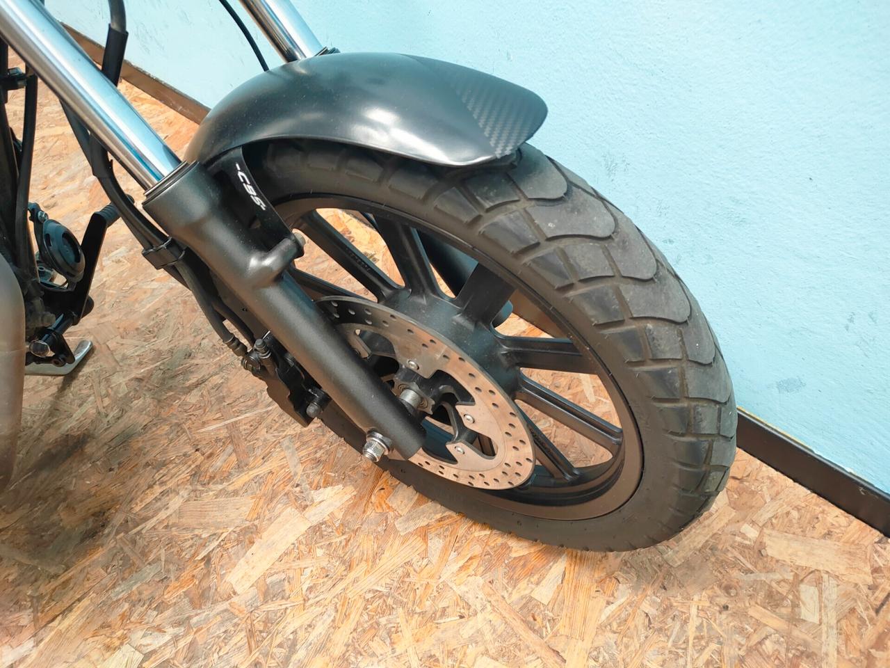 Keeway K-Light 125: personalità e maneggevolezza