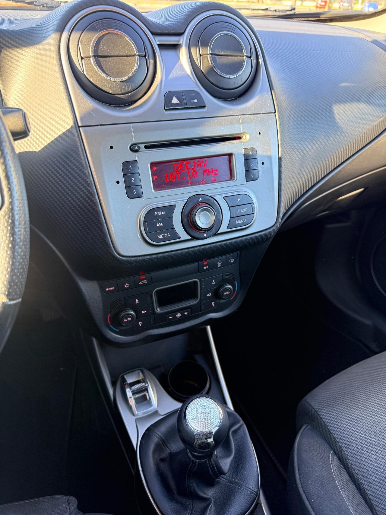 Alfa Romeo MiTo 1.4 T 120 CV GPL Distinctive Sport Pack