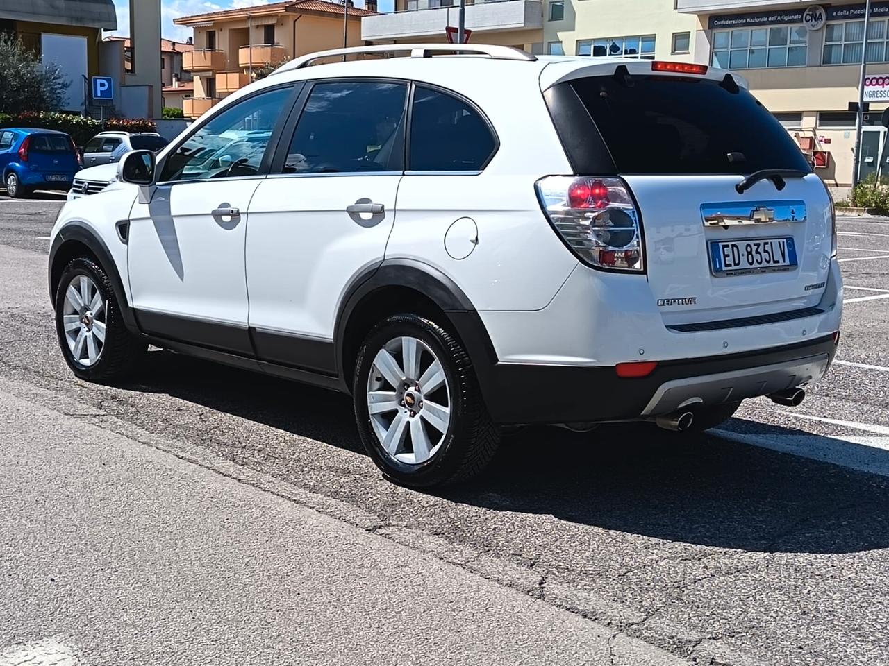 Chevrolet Captiva 2010-2.0 VCDi LT 7 POSTI NAVI 4X4 AUTOMATICA