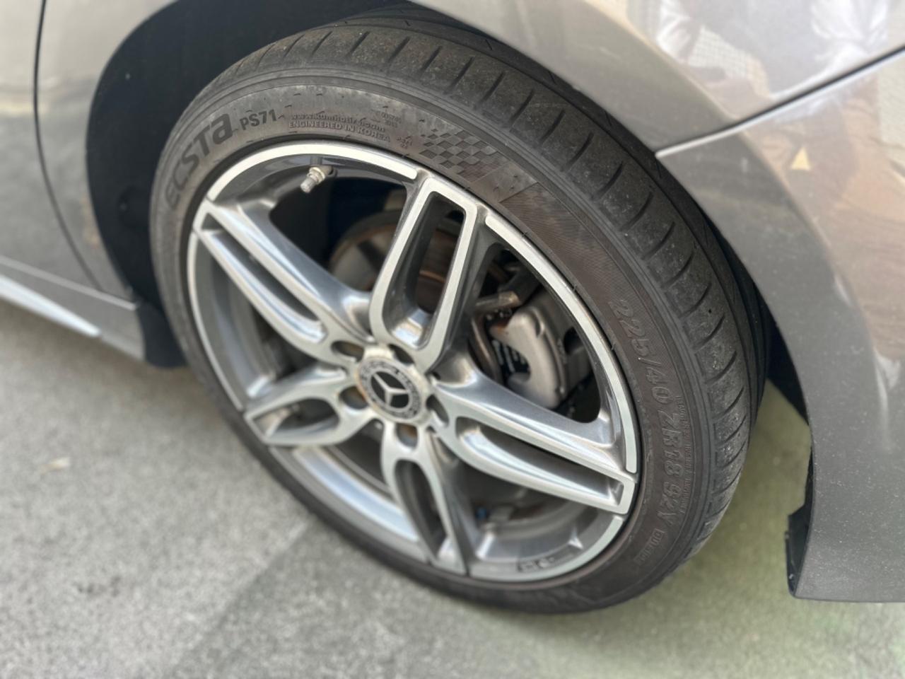 Mercedes-benz A 180 d Automatic Premium Amg 125.000 km