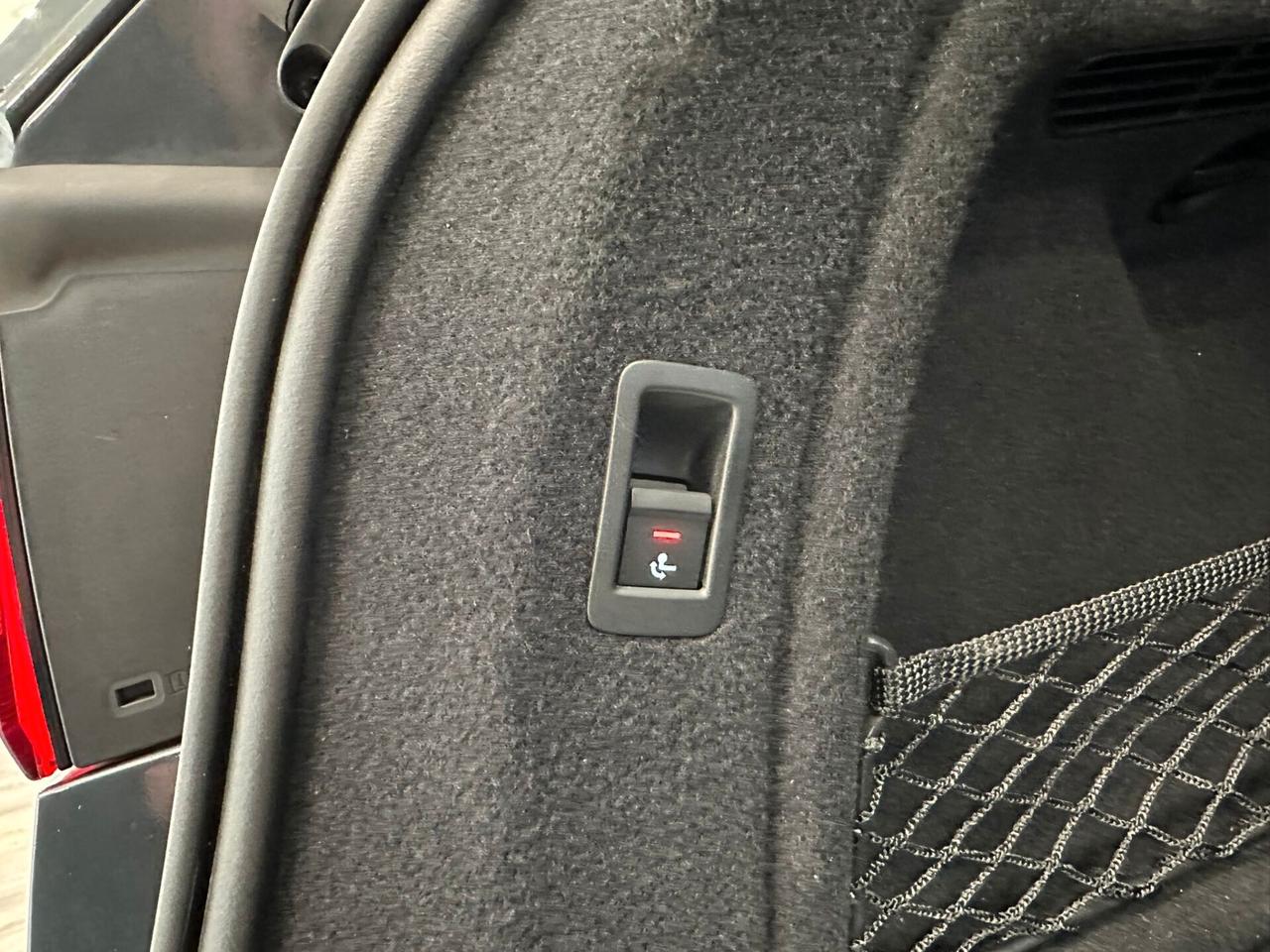 Audi A4 Avant 40 g-tron S tronic