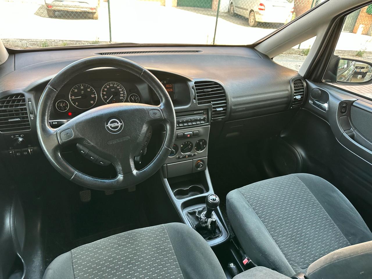 Opel Zafira 2.0 DTI 7 POSTI (12 RATE)