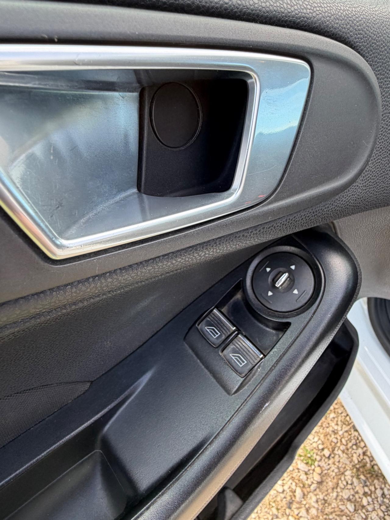 Ford Fiesta 1.4 3p. Bz.- GPL Titanium