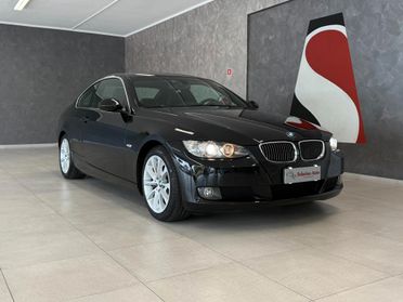 BMW 330 i cat Coupé Futura-UnicoProprietario-Uff Italia