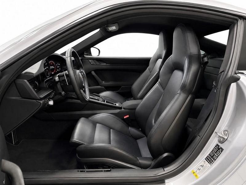 Porsche 911 Carrera GTS