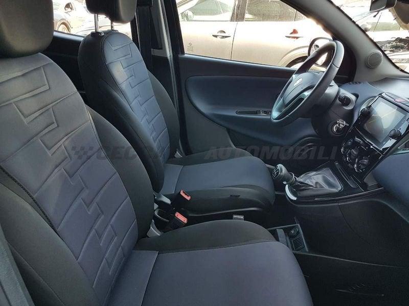 Lancia Ypsilon Ypsilon 1.0 firefly hybrid Platino s&s 70cv
