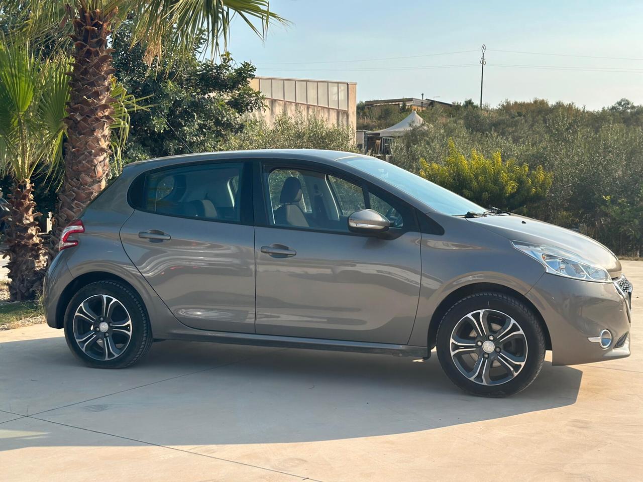 Peugeot 208 1.2 PureTech 82 CV Allure