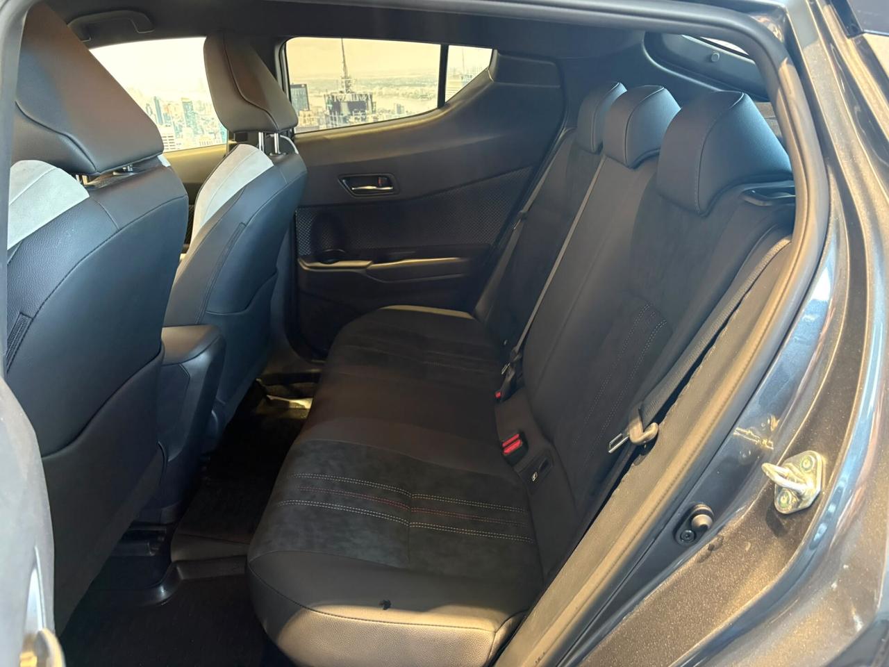 Toyota C-HR 2.0 Hybrid E-CVT GR Sport