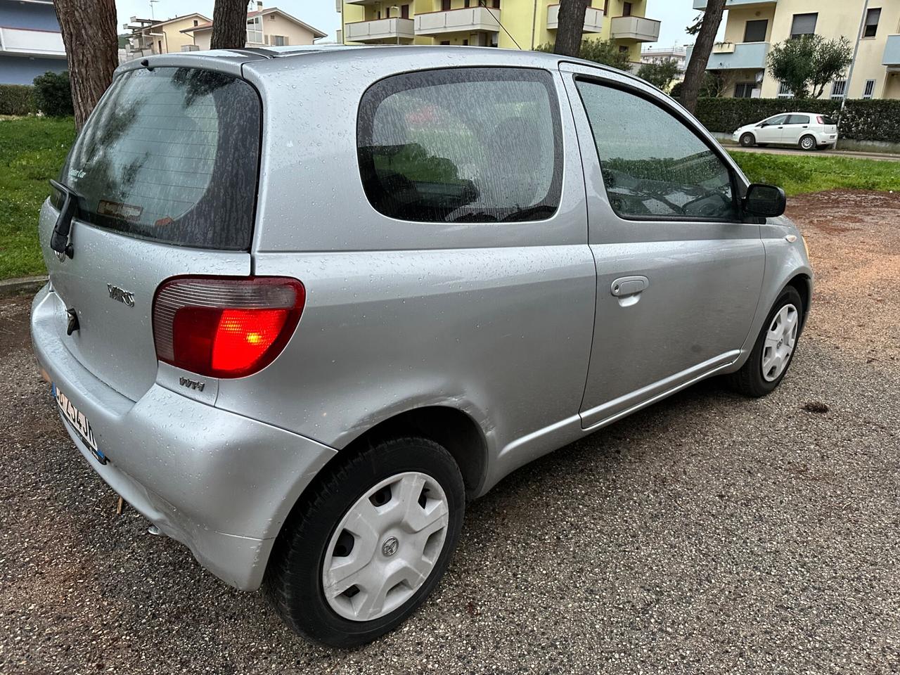 Toyota Yaris 1.3i 16V neopatentati