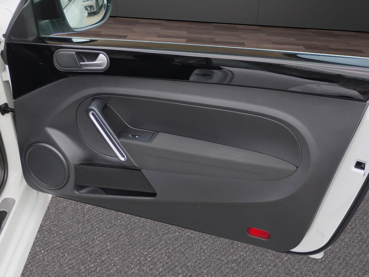 Volkswagen Maggiolino Cabrio 1.2 tsi CLUB..NAVI.SEDILI RISCALDATI.PREZZO REALE