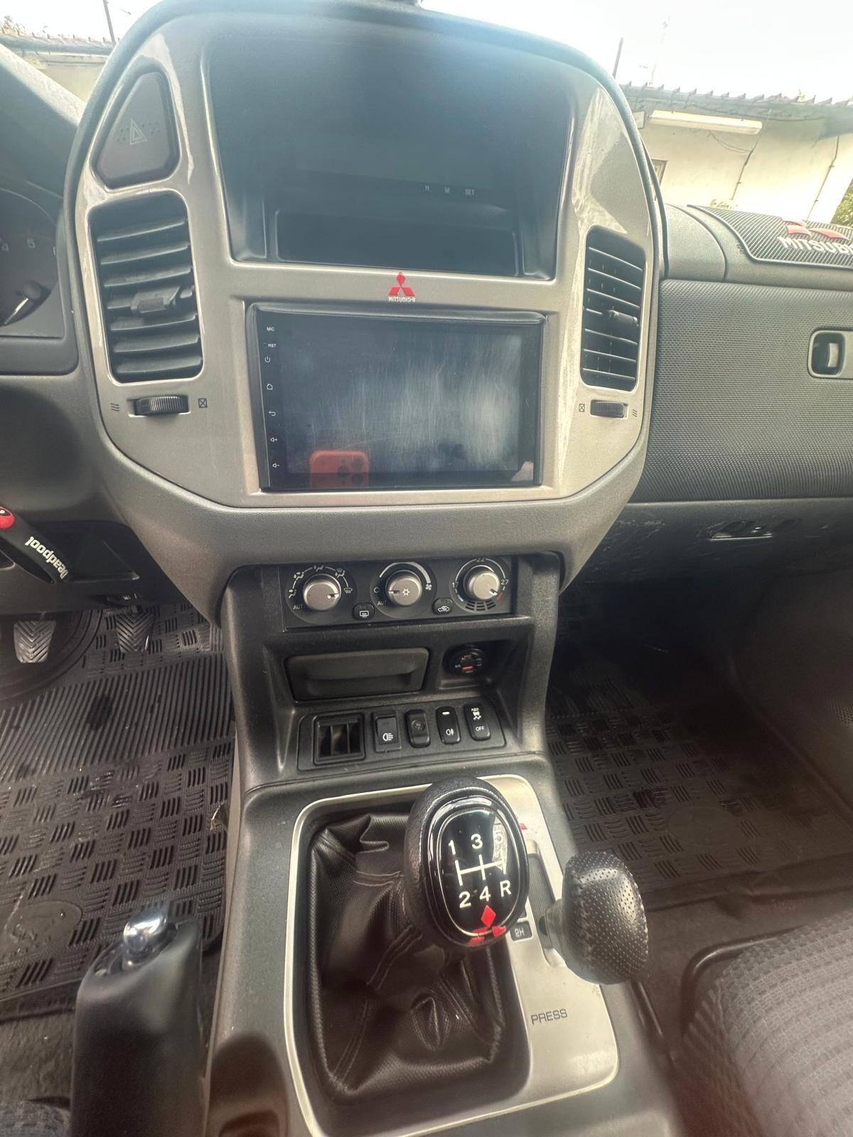 Mitsubishi Pajero 3.2 DI-D 16V 3p. Invite