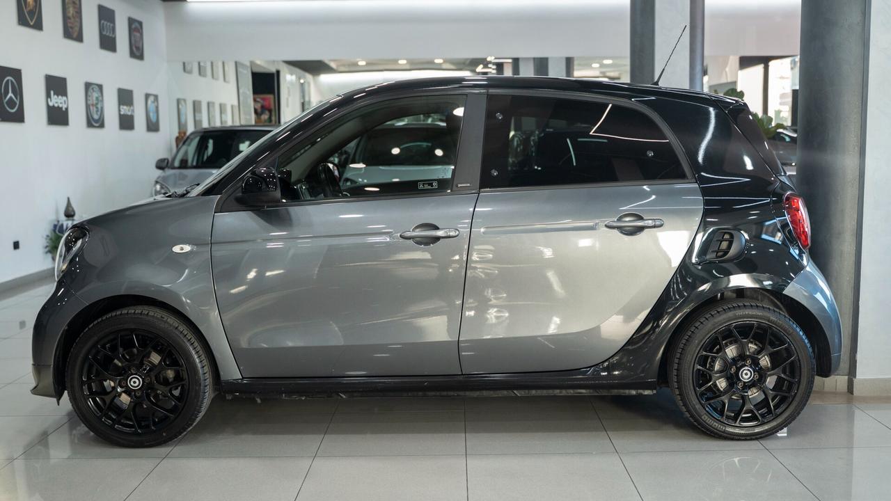 Smart ForFour 0.9 90CV SUPERPASSION TWINAMIC 16" NAVI LED FULL O