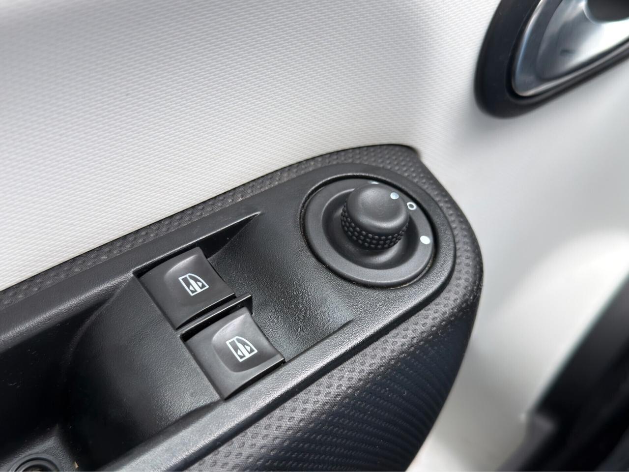 Renault Twingo 1.0 SCe EDC Intens GPL-RETROCAM/NAVI
