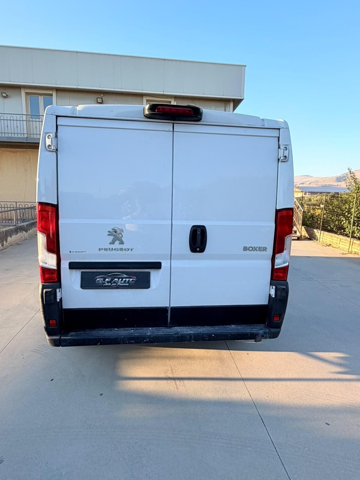 Peugeot Boxer 330 2.2 BlueHDi 120 S&S PC-TN Furgone