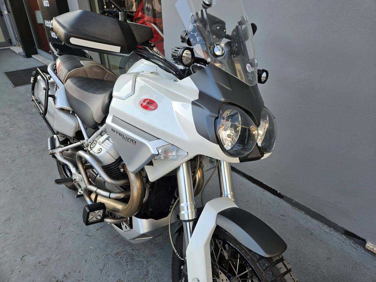 Moto Guzzi Stelvio 1200 - 2009