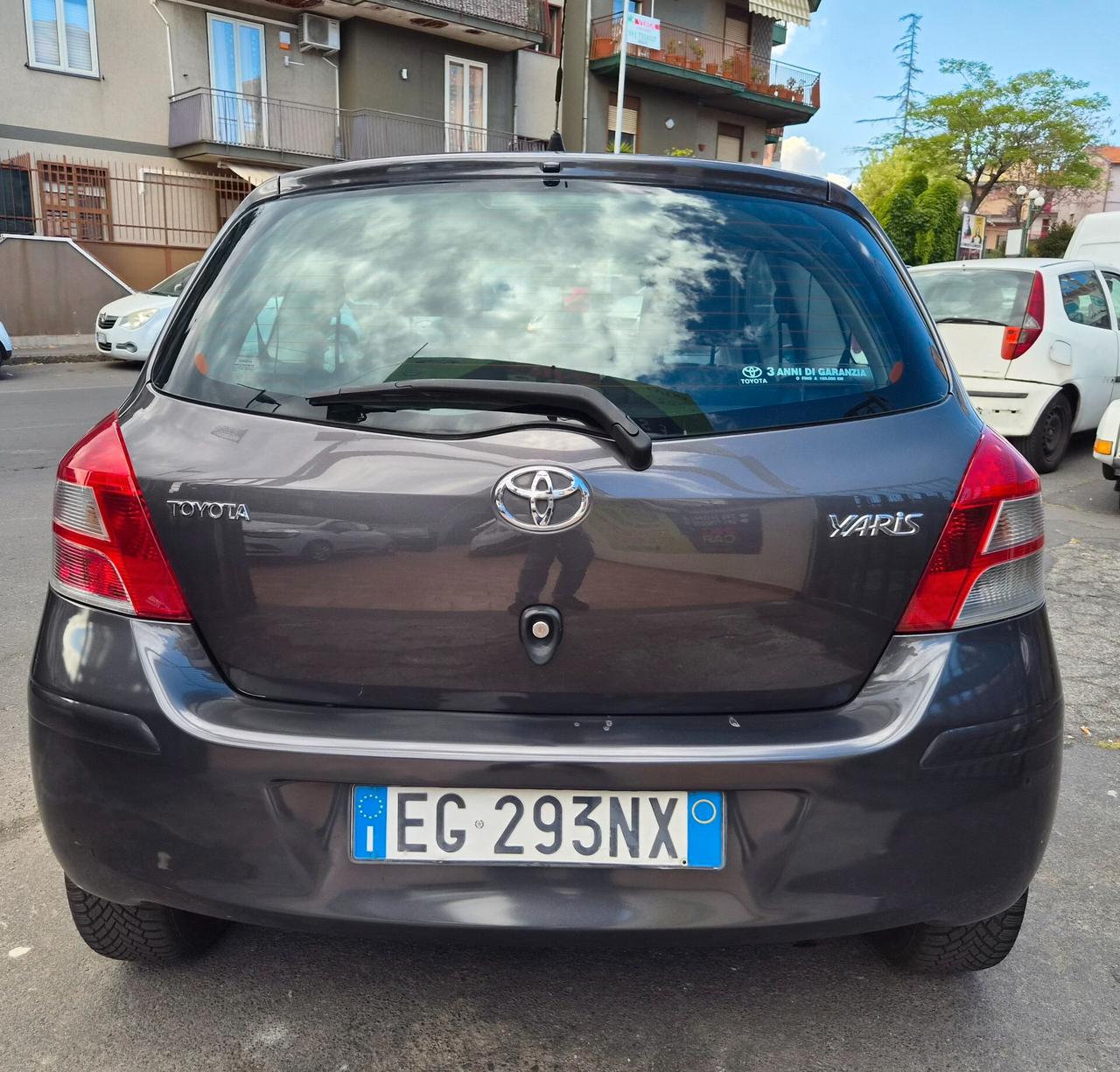 Toyota Yaris 1.0 3 porte Sol